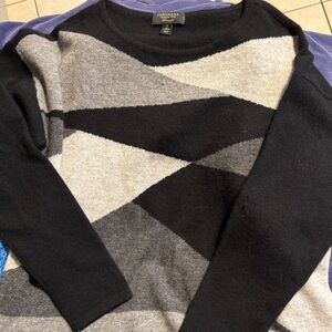 Charter Club 100% Cashmere Women's Black and Gray Crewneck Sweater